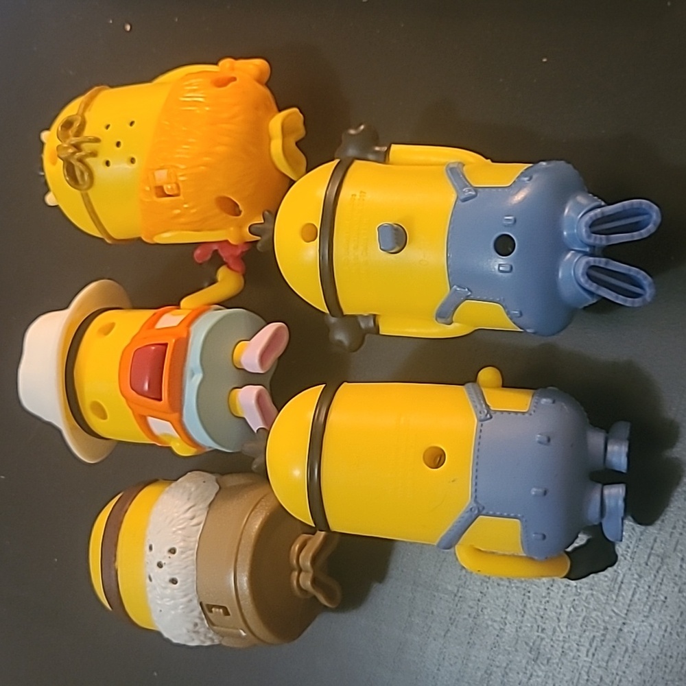 Minion Set - Picture 2 of 2